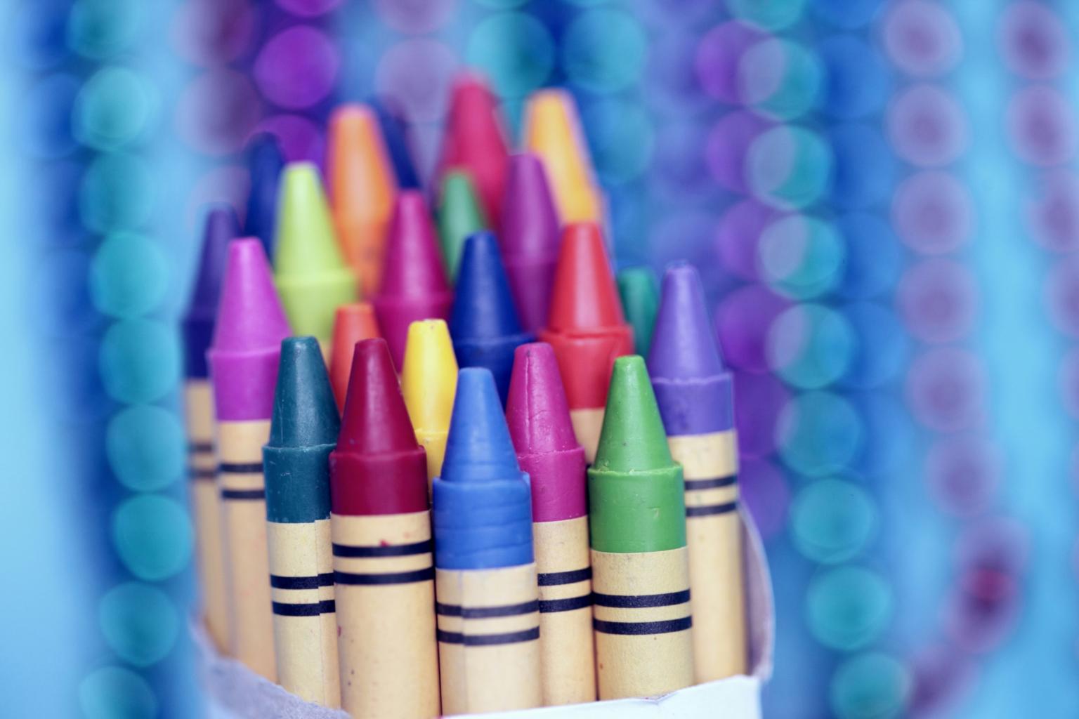 Buntstifte (c) Alexander Grey auf unsplash